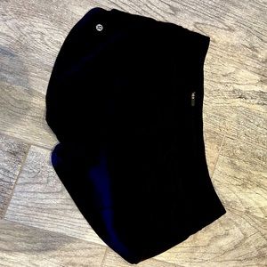 Lululemon speed up size 8 tall 4” inseam black